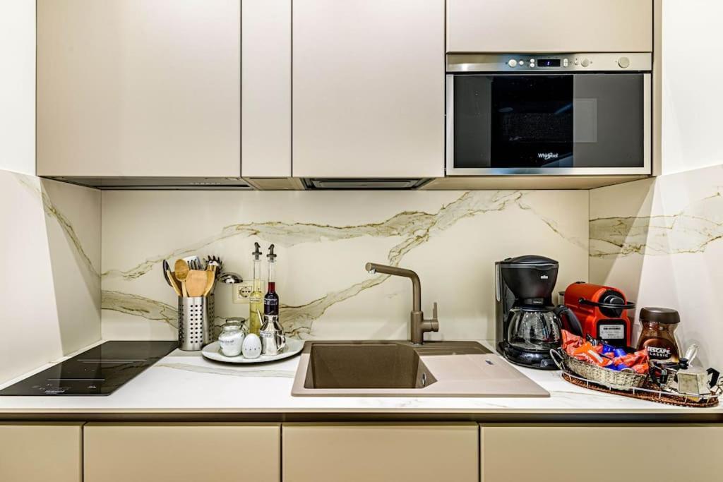 Apartment Riboty 10 - Suites 3 *